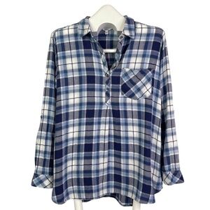 Sonoma Navy and White Checkered/Plaid Pullover Shirt Women’s Size L
